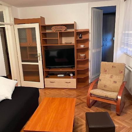 Lolly Apartment Karlovac Exterior foto
