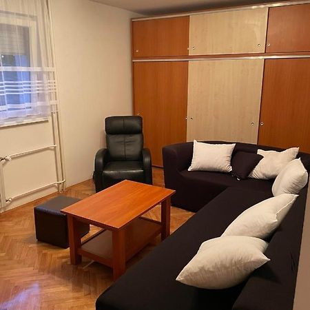 Lolly Apartment Karlovac Exterior foto